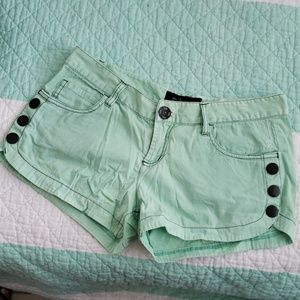 Fox Shorts - Cute fox real green short Fox Shorts - Cute fox real green short